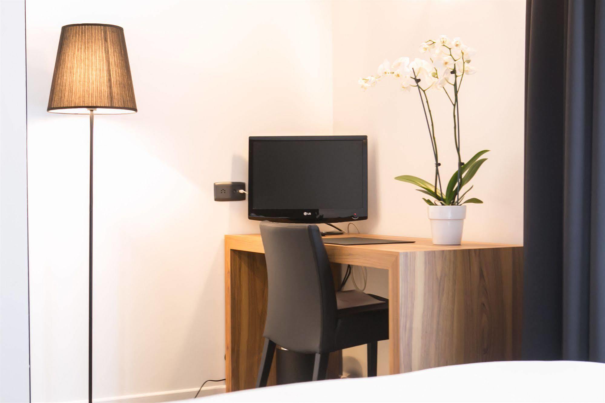Hotel St James Μον Εξωτερικό φωτογραφία