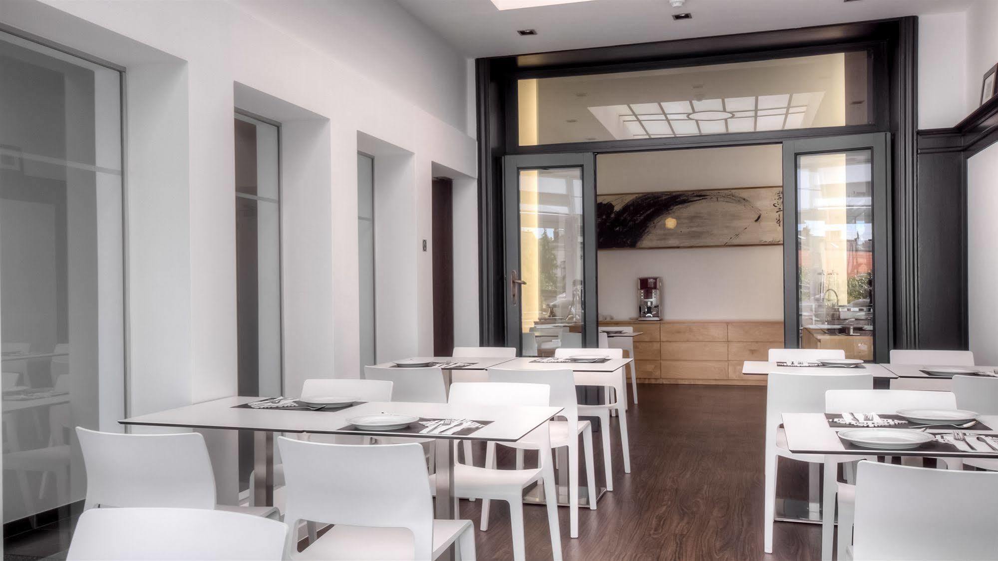 Hotel St James Μον Εξωτερικό φωτογραφία